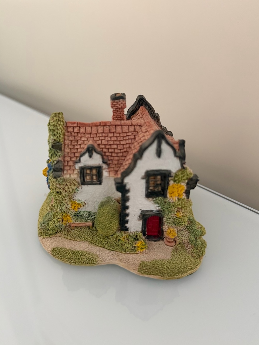 Vintage Lilliput Lane "Stoney Beck" English Cottage Figurine 1987
